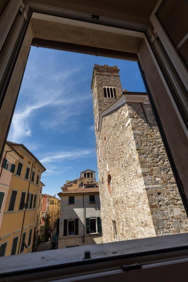 Palazzo Lari Sarzana Hotel Екстериор снимка