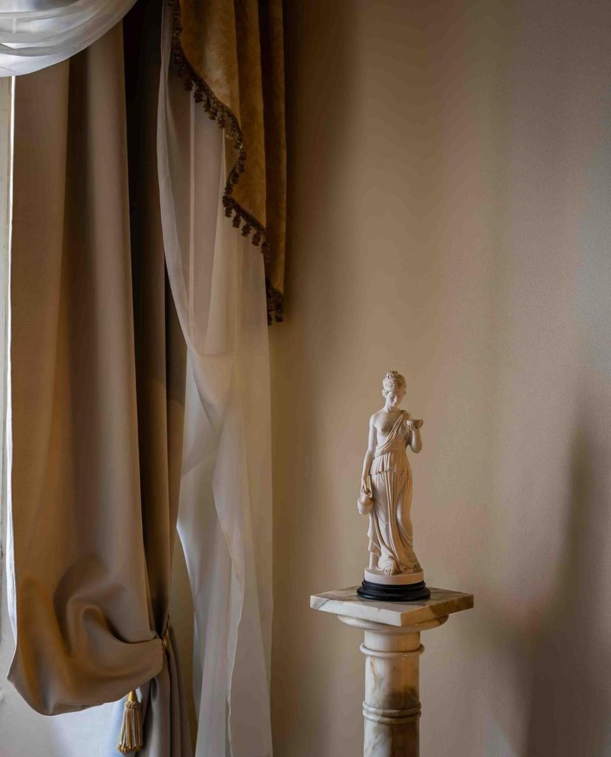 Palazzo Lari Sarzana Hotel Екстериор снимка