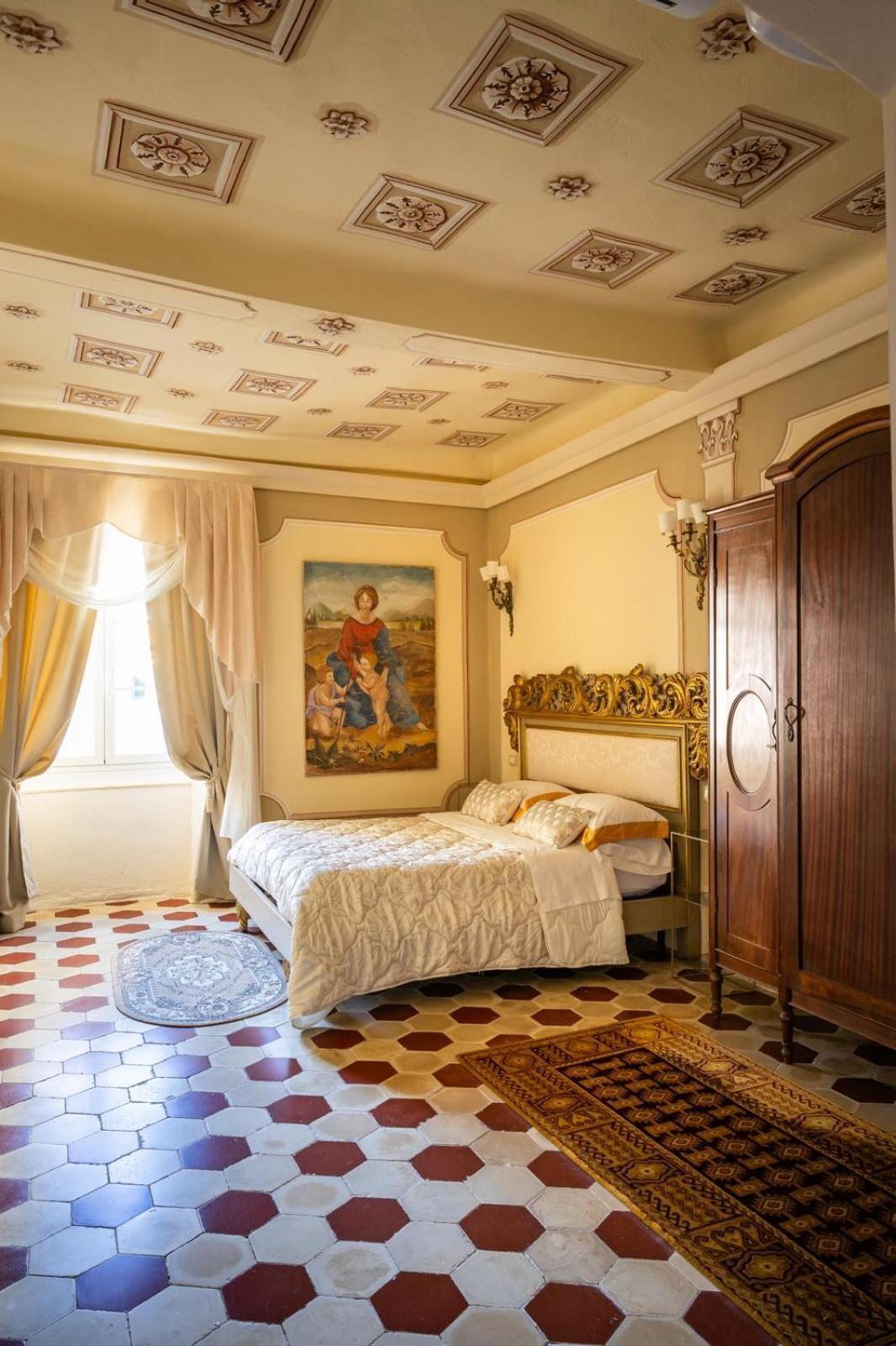 Palazzo Lari Sarzana Hotel Екстериор снимка